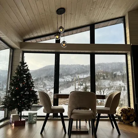 Vakantiehuis Mirest - в горах із чаном-джакузі Slavske