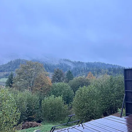 Holiday home Mirest - в горах із чаном-джакузі Slavske