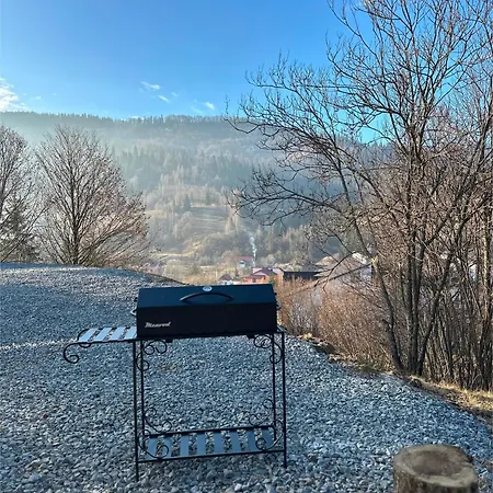 Holiday home Mirest - в горах із чаном-джакузі *