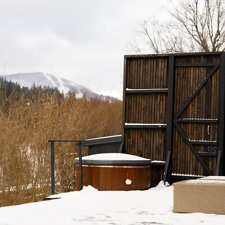 Vakantiehuis Mirest - в горах із чаном-джакузі Slavske